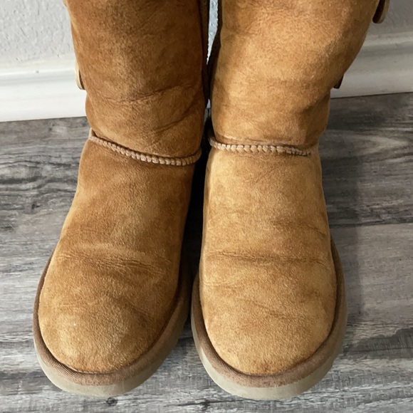 Ugg Bailey Button Triplet Boot Chestnut - Picture 5 of 9
